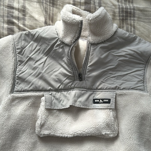 Sisters + Seekers Quarter Zip white and gray - Picture 2 of 5